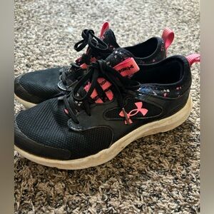 Girls Under Armour Tennis Shoes